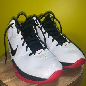 Nike basketball sneakers size 5